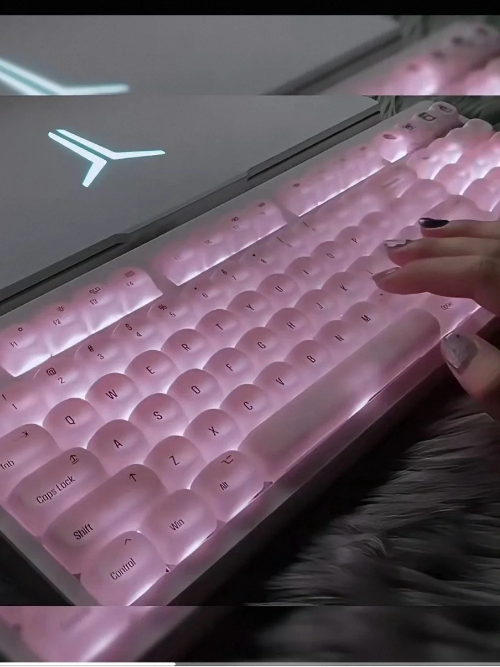 Retro-Style Off white MAC Keycaps